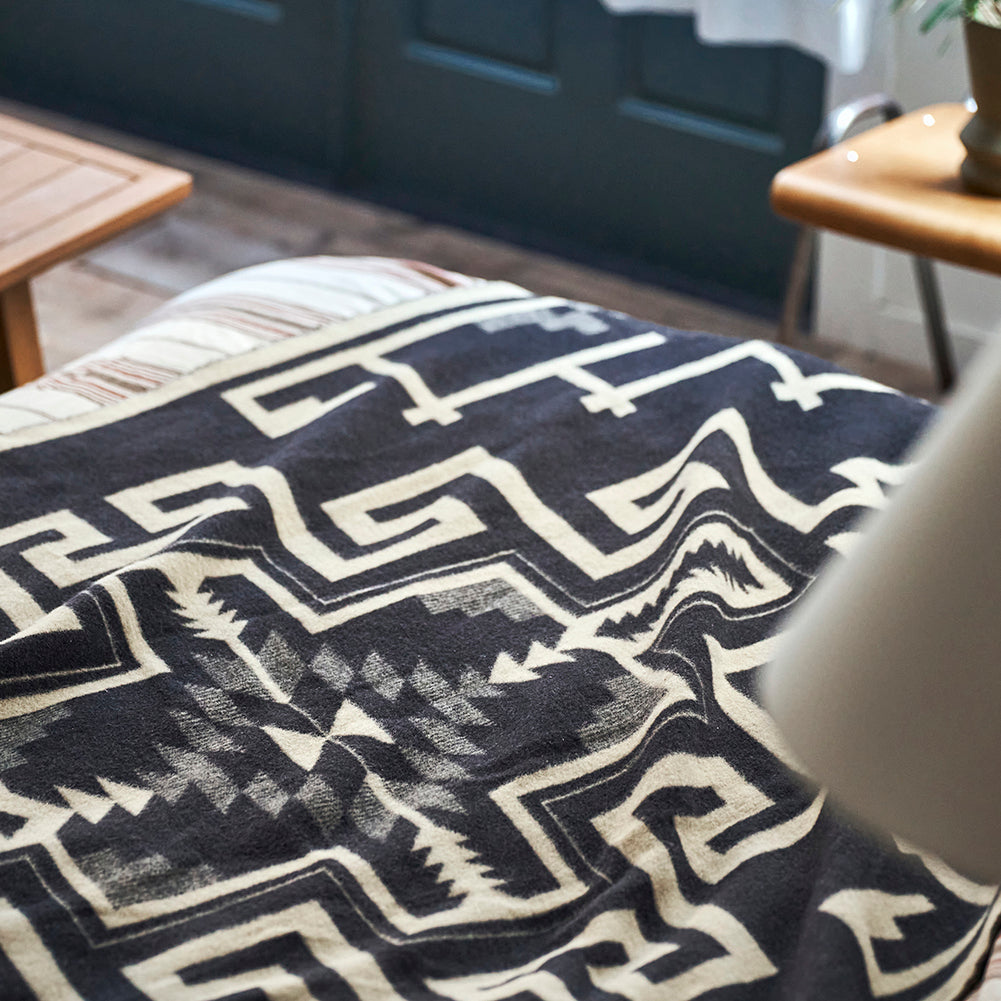 NEW Wool Blanket / BLACK – BasShu Online Store