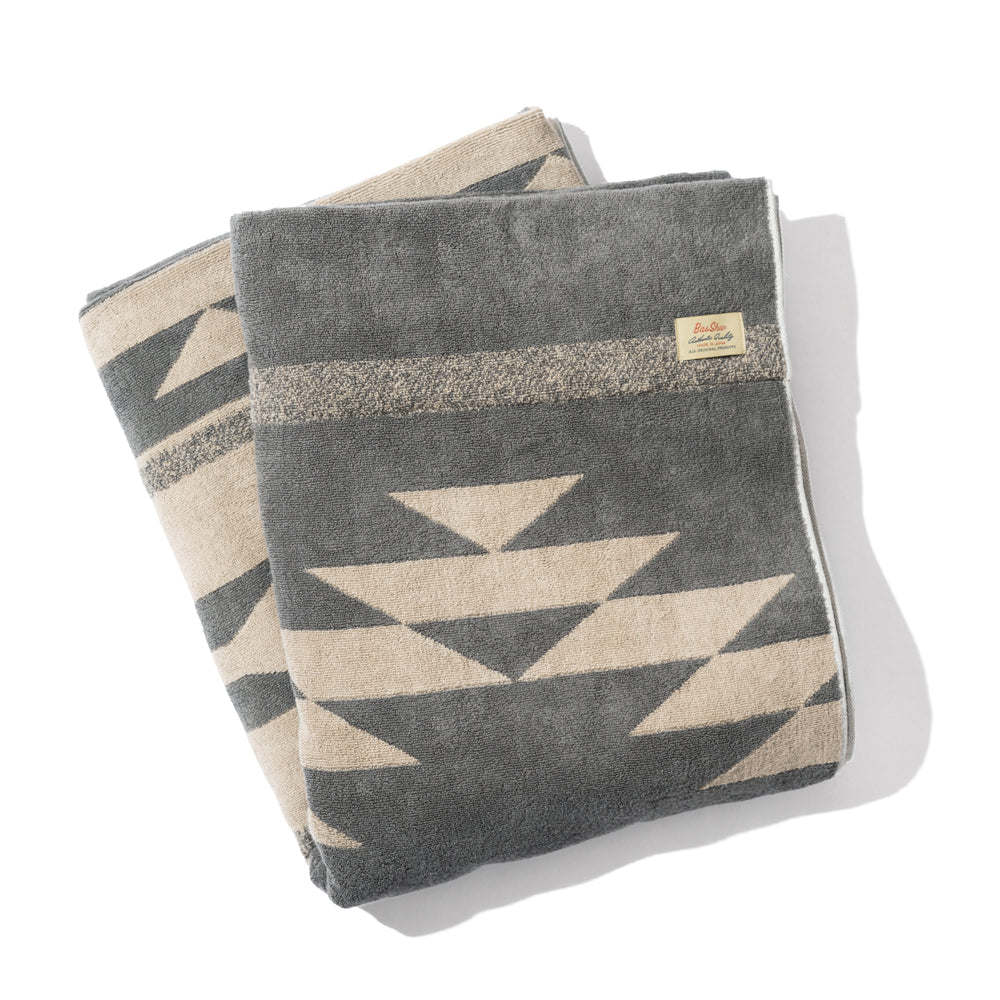布団・毛布 NILDUE NDNU ABSTRACT ART BLANKET / BEIGE Cotton Pile Blanket / Native Motif BEIGE（L） – BasShu Online Store