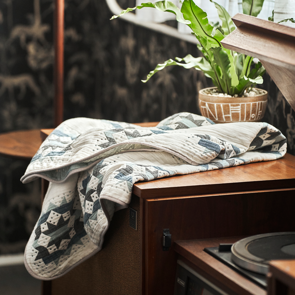 WEB限定】Gauze Blanket / WHITE(M) – BasShu Online Store WEB限定】Gauze Blanket / WHITE(M) – BasShu Online Store