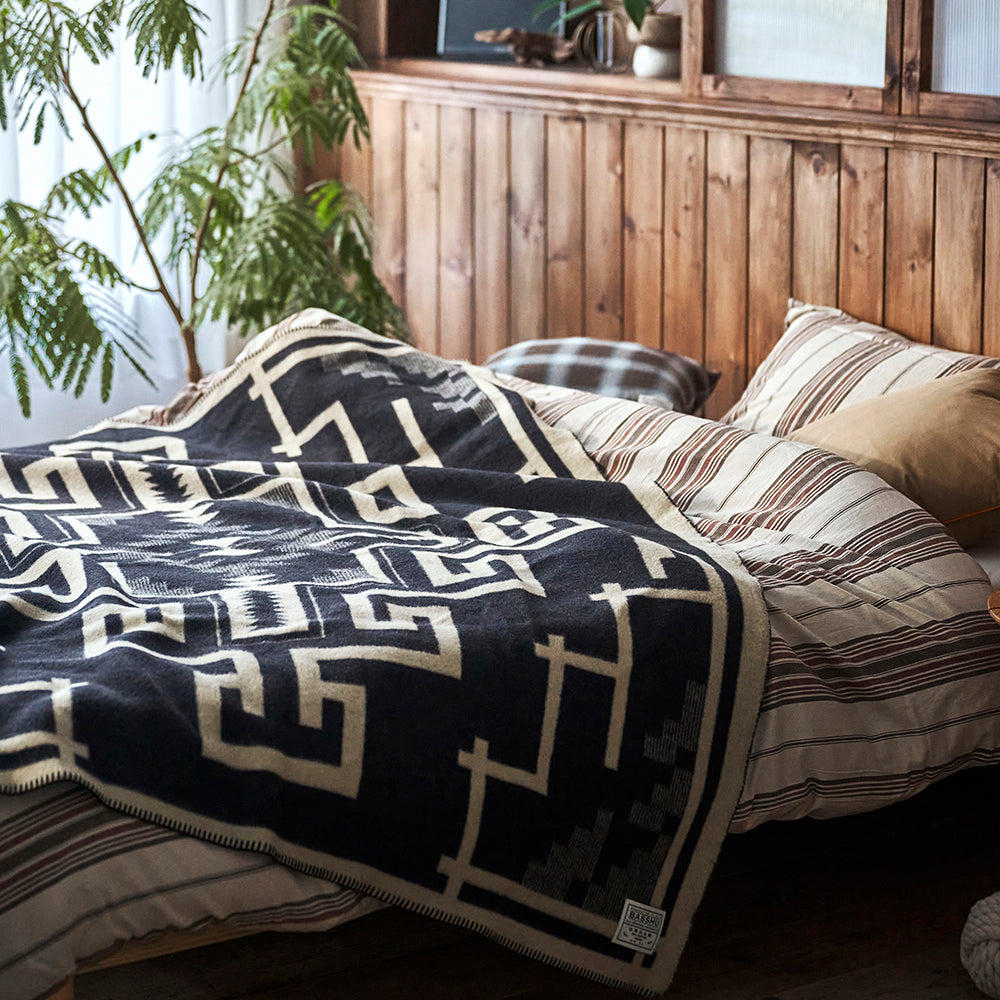 NEW Wool Blanket / BLACK – BasShu Online Store
