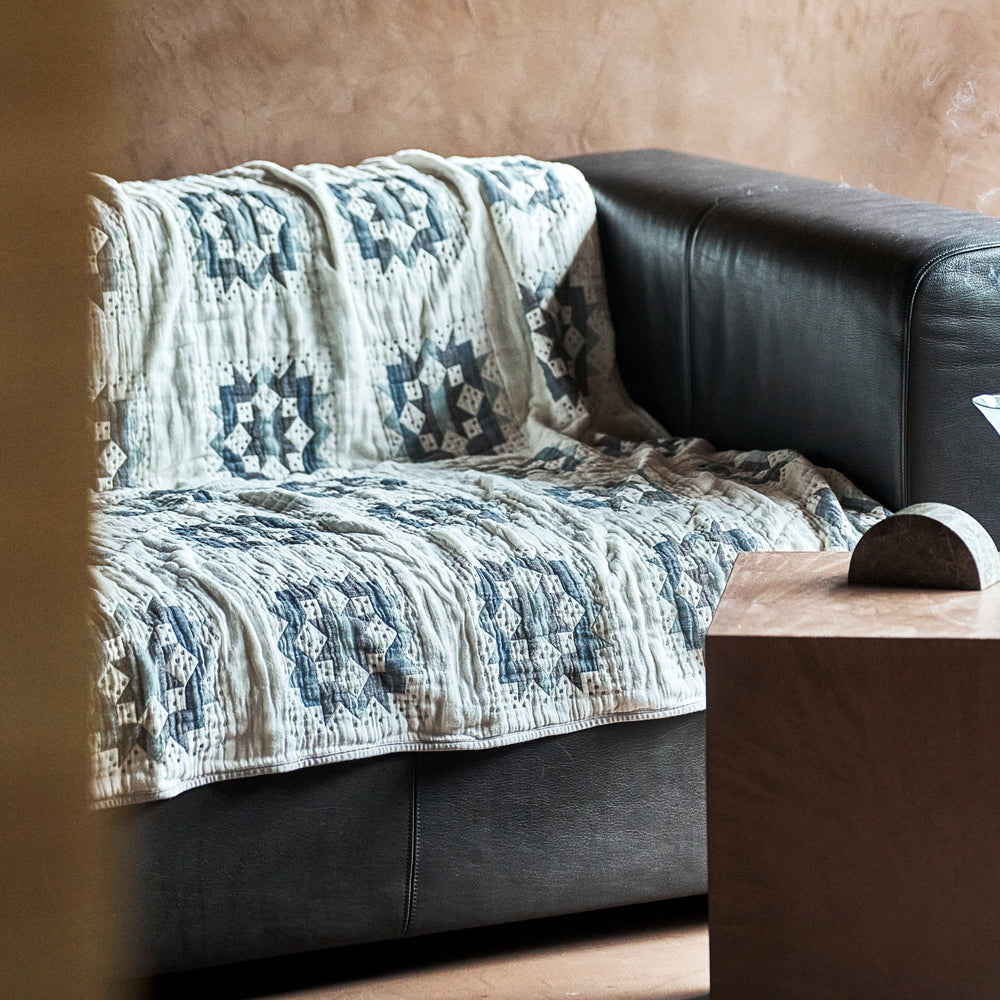 jhonホームブランケット haus by House Industries ブランケット M | B・B・B POTTERS