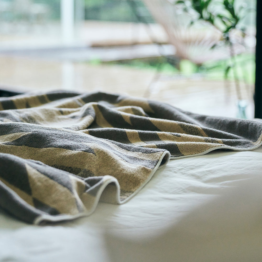 Cotton Pile Blanket / Native Motif BEIGE（L） – BasShu