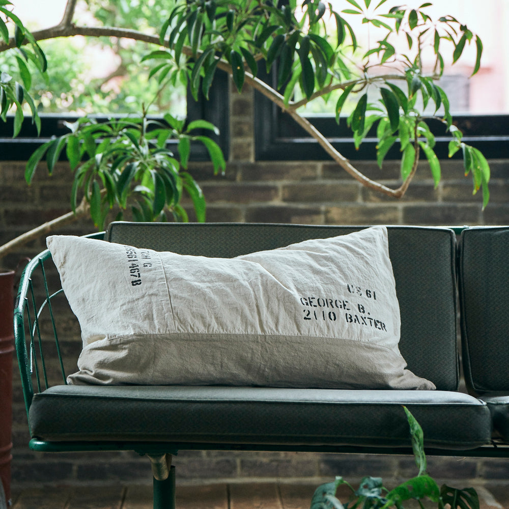 Long Feather Cushion / Stencil WHITE*クッション付き